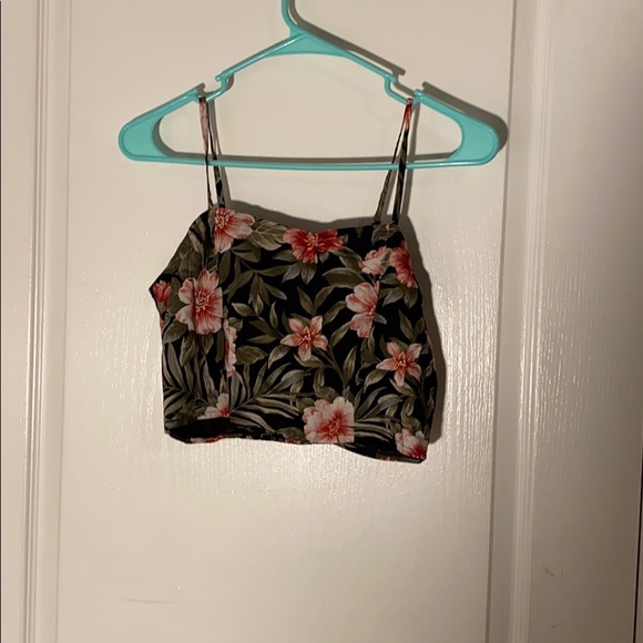 American Eagle Crop Top - Picture 1 of 3